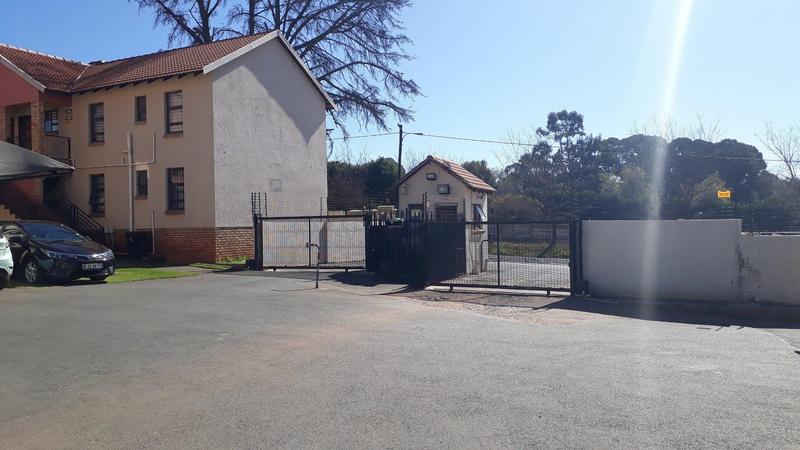 2 Bedroom Property for Sale in Lindhaven Gauteng