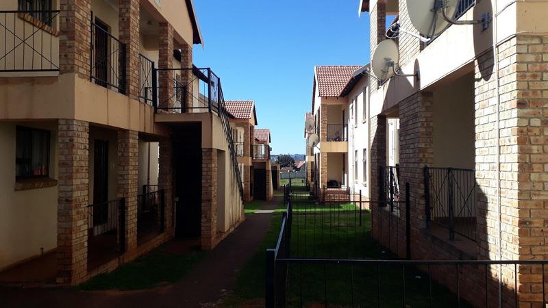 2 Bedroom Property for Sale in Lindhaven Gauteng