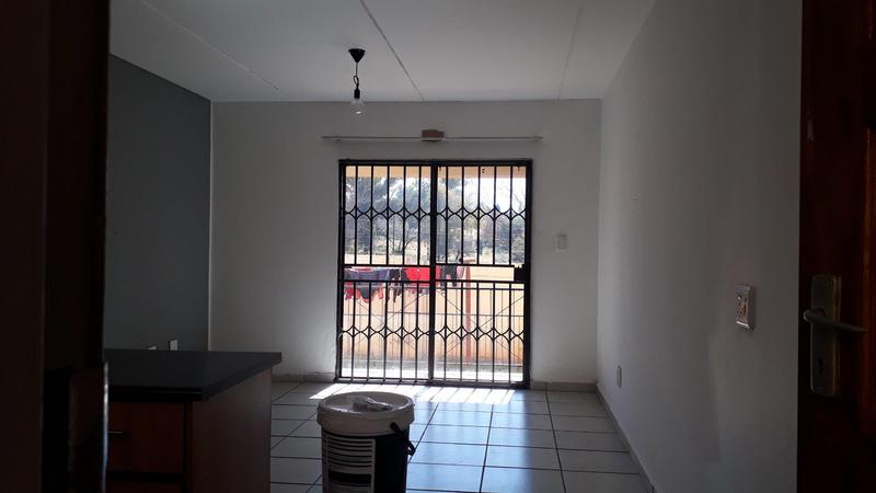 2 Bedroom Property for Sale in Lindhaven Gauteng