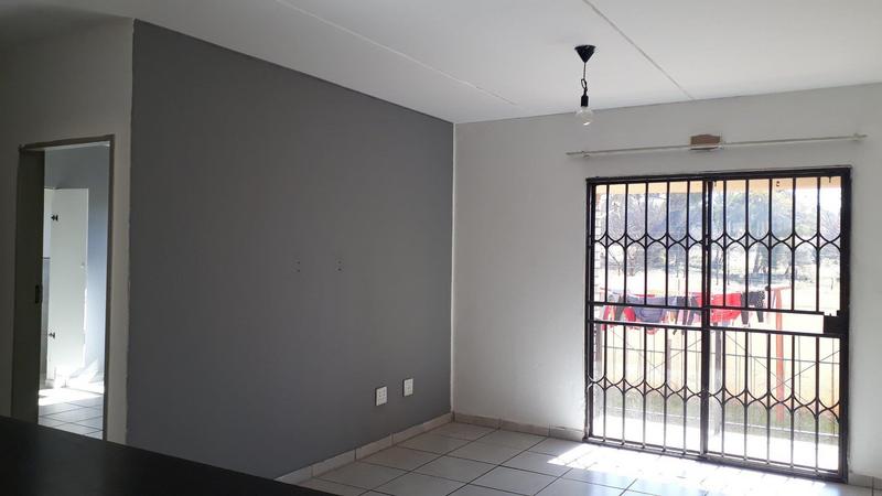 2 Bedroom Property for Sale in Lindhaven Gauteng