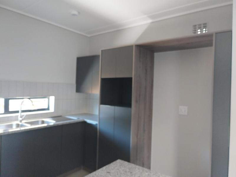 To Let 4 Bedroom Property for Rent in Albertsdal Gauteng