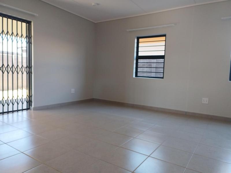 To Let 4 Bedroom Property for Rent in Albertsdal Gauteng