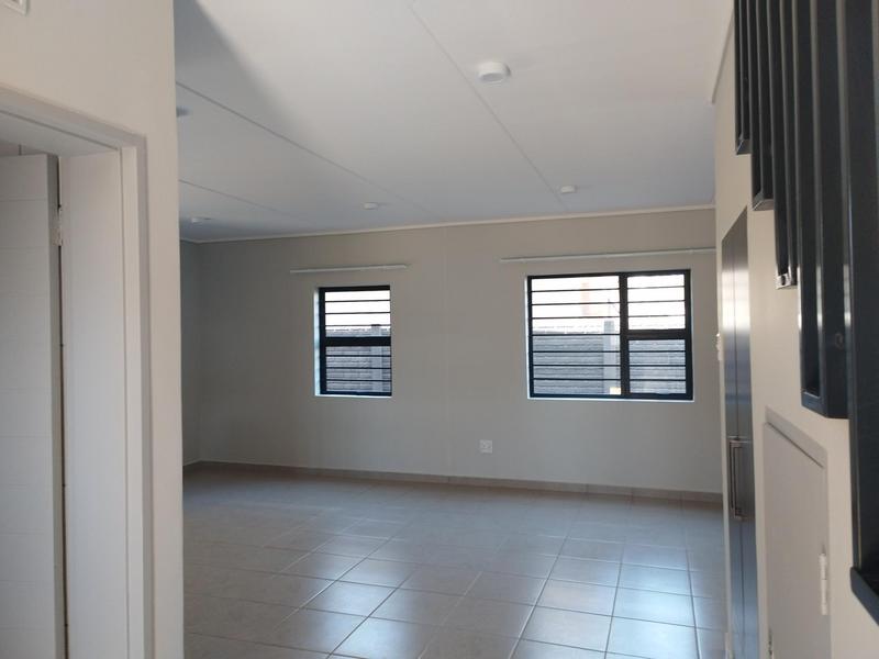 To Let 4 Bedroom Property for Rent in Albertsdal Gauteng