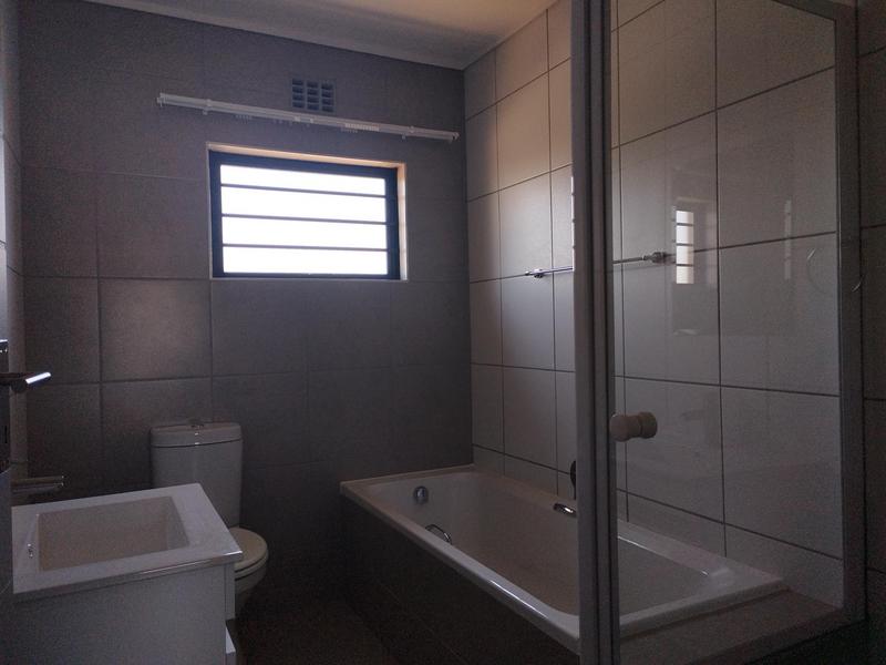 To Let 4 Bedroom Property for Rent in Albertsdal Gauteng