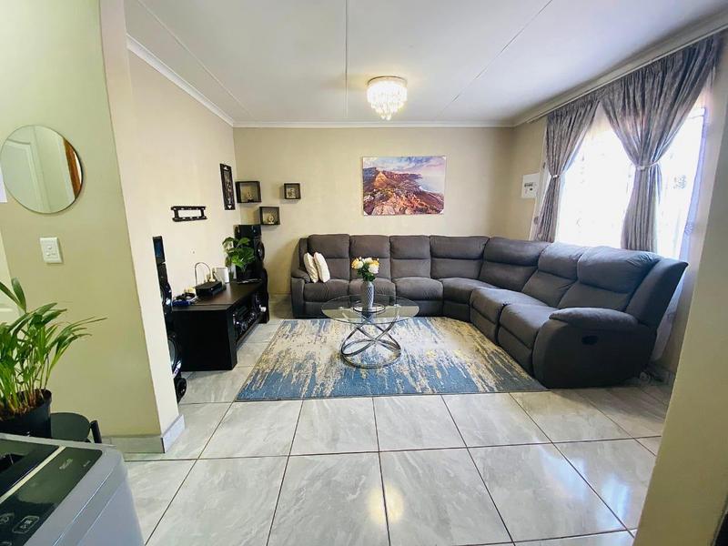 2 Bedroom Property for Sale in Buhle Park Gauteng