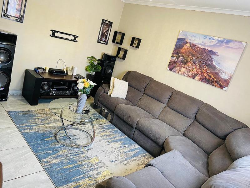 2 Bedroom Property for Sale in Buhle Park Gauteng