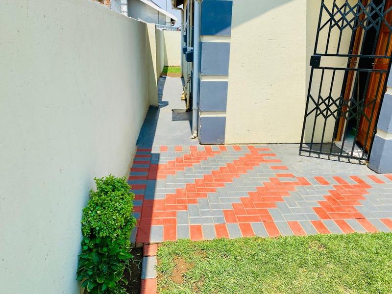 2 Bedroom Property for Sale in Buhle Park Gauteng