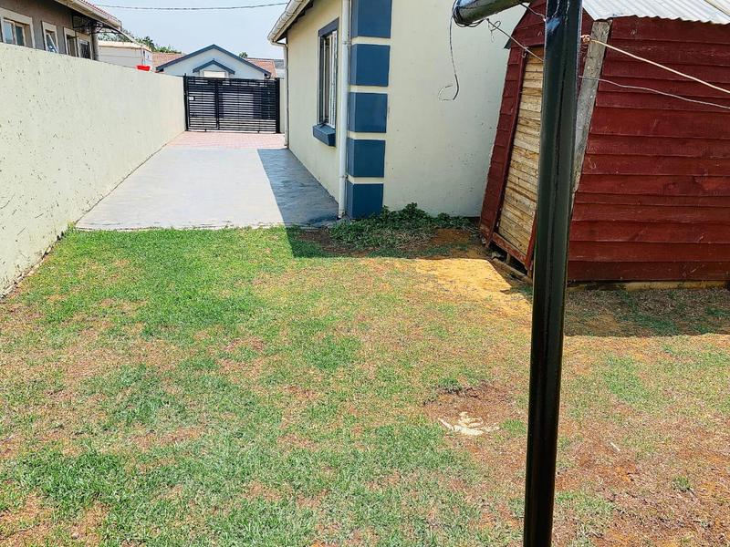 2 Bedroom Property for Sale in Buhle Park Gauteng