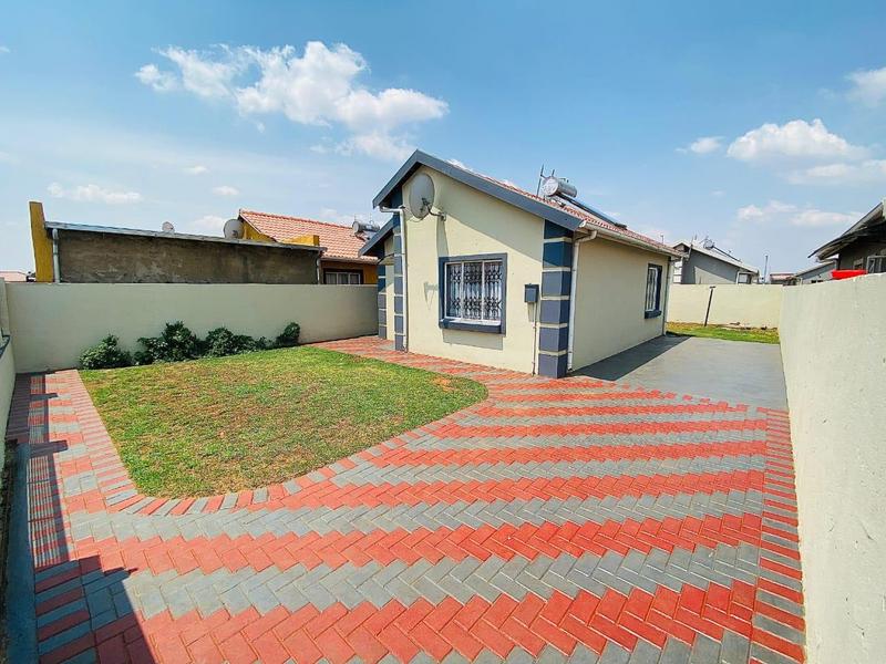 2 Bedroom Property for Sale in Buhle Park Gauteng