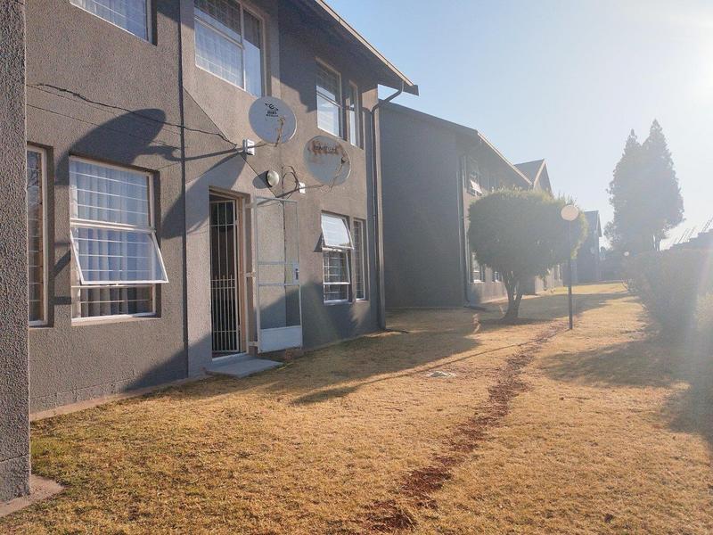 2 Bedroom Property for Sale in Ridgeway A Gauteng