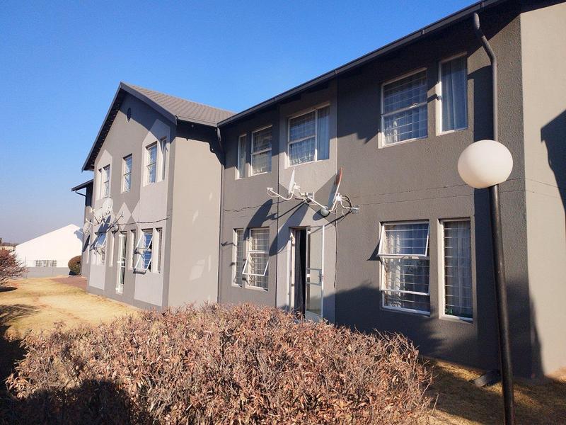 2 Bedroom Property for Sale in Ridgeway A Gauteng