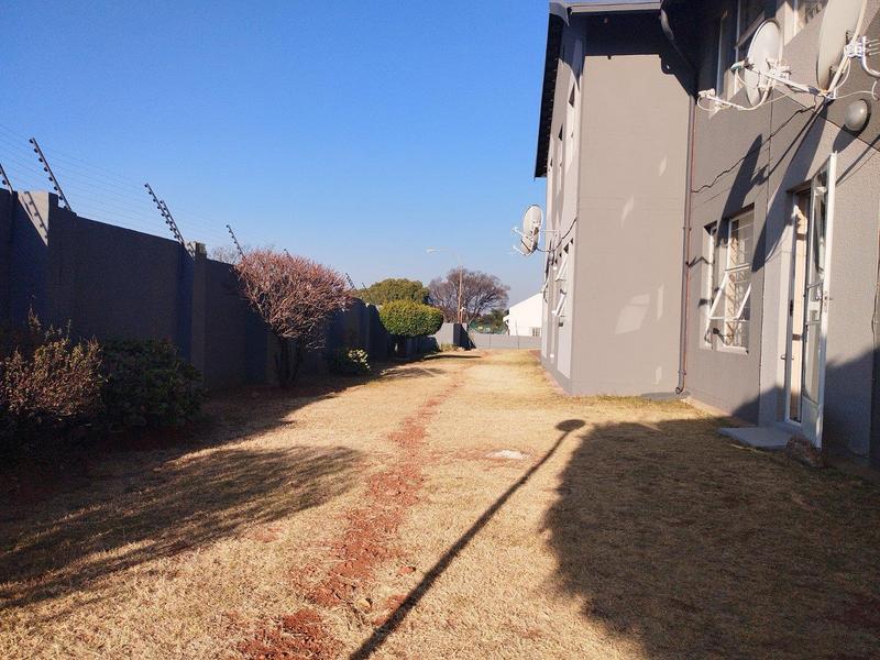 2 Bedroom Property for Sale in Ridgeway A Gauteng