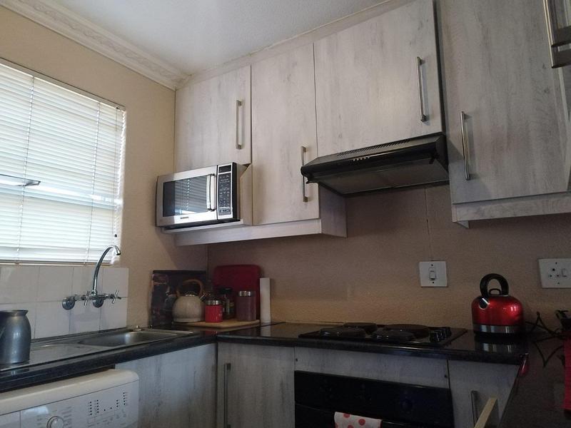 2 Bedroom Property for Sale in Ridgeway A Gauteng