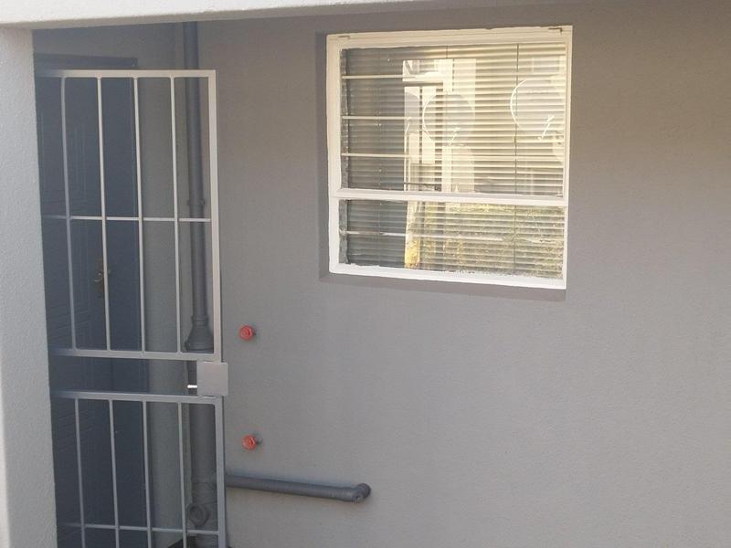 2 Bedroom Property for Sale in Ridgeway A Gauteng