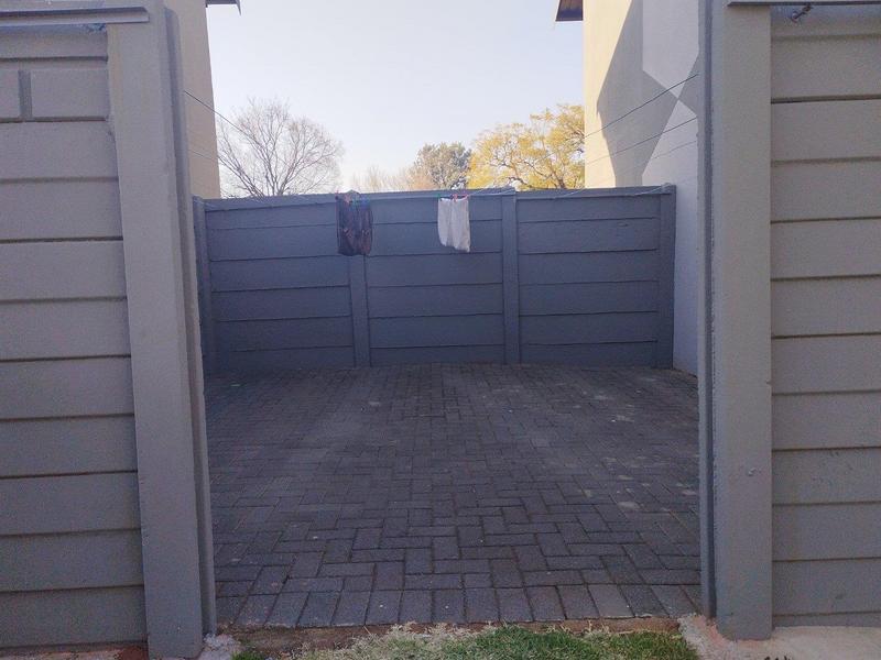 2 Bedroom Property for Sale in Ridgeway A Gauteng