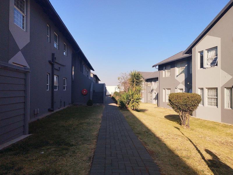 2 Bedroom Property for Sale in Ridgeway A Gauteng