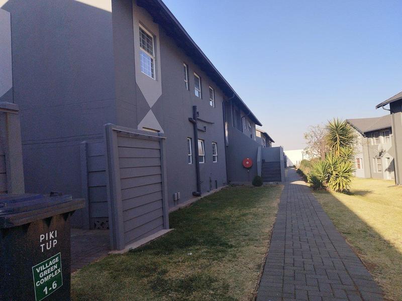 2 Bedroom Property for Sale in Ridgeway A Gauteng