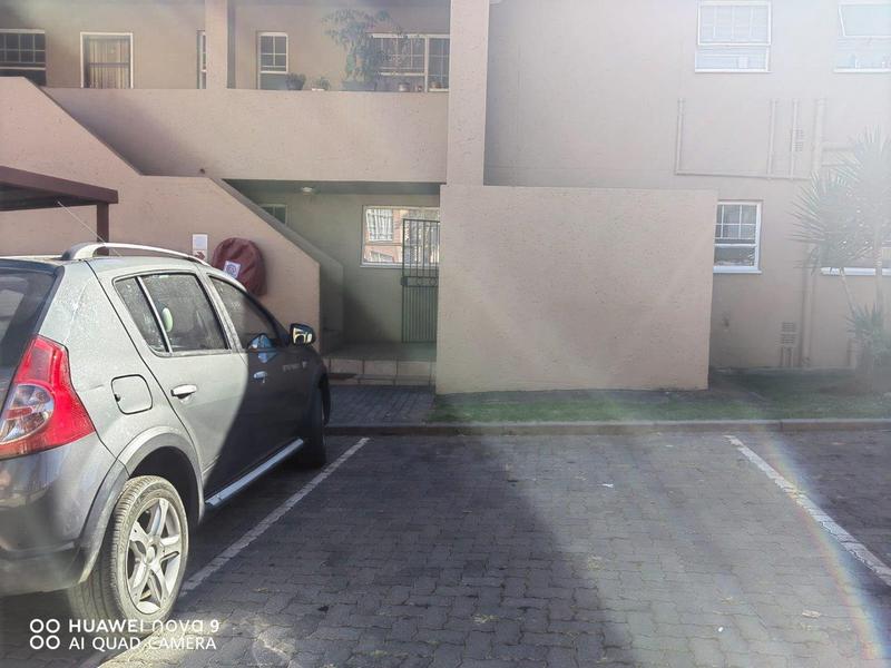 2 Bedroom Property for Sale in Lindhaven Gauteng