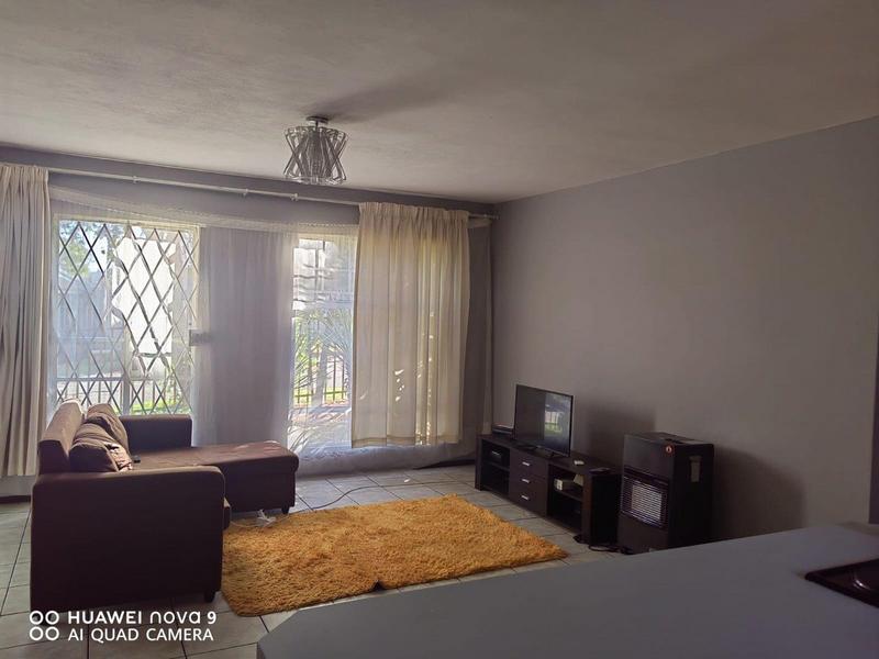 2 Bedroom Property for Sale in Lindhaven Gauteng