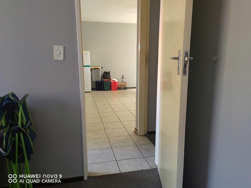 2 Bedroom Property for Sale in Lindhaven Gauteng