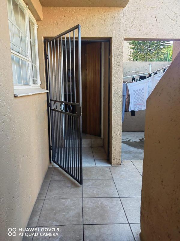 2 Bedroom Property for Sale in Lindhaven Gauteng