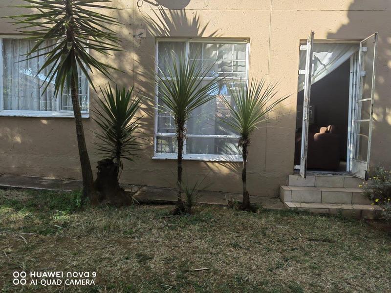 2 Bedroom Property for Sale in Lindhaven Gauteng