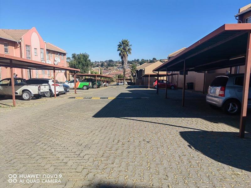 2 Bedroom Property for Sale in Lindhaven Gauteng