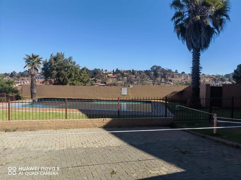 2 Bedroom Property for Sale in Lindhaven Gauteng