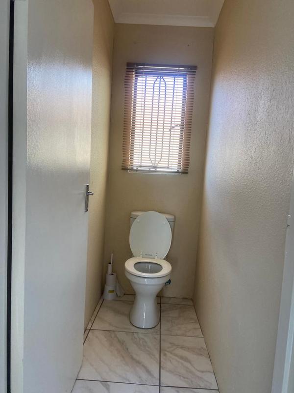 2 Bedroom Property for Sale in Protea Glen Gauteng