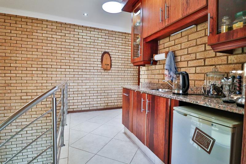 5 Bedroom Property for Sale in Midstream Estate Gauteng