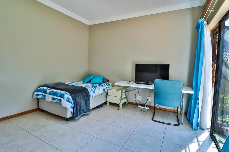 5 Bedroom Property for Sale in Midstream Estate Gauteng