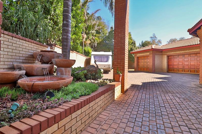 5 Bedroom Property for Sale in Midstream Estate Gauteng