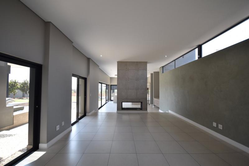 5 Bedroom Property for Sale in Midstream Estate Gauteng