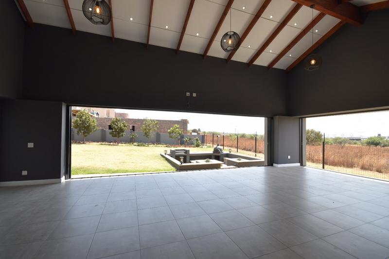 5 Bedroom Property for Sale in Midstream Estate Gauteng