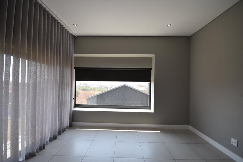 5 Bedroom Property for Sale in Midstream Estate Gauteng