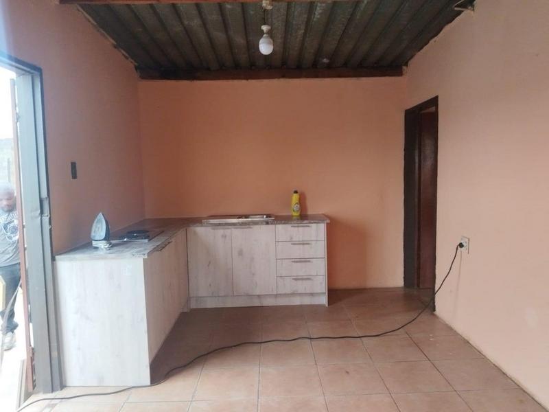 To Let 1 Bedroom Property for Rent in Tsakane Gauteng