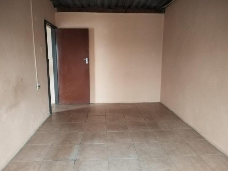 To Let 1 Bedroom Property for Rent in Tsakane Gauteng