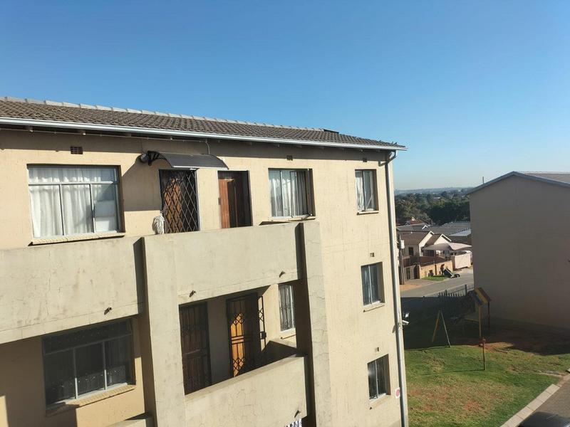 2 Bedroom Property for Sale in Fleurhof Gauteng