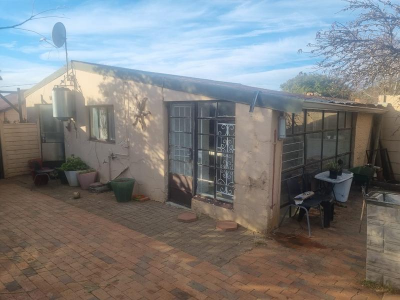 9 Bedroom Property for Sale in Groblerpark Gauteng