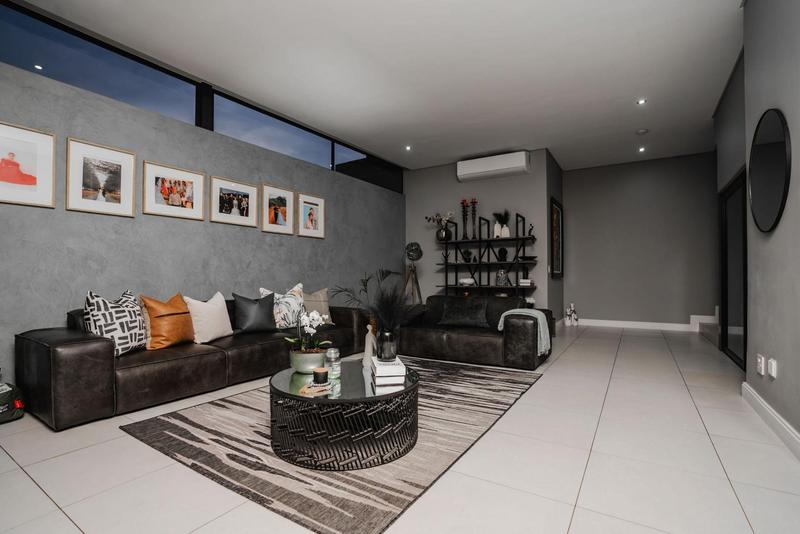 5 Bedroom Property for Sale in Midstream Ridge Gauteng