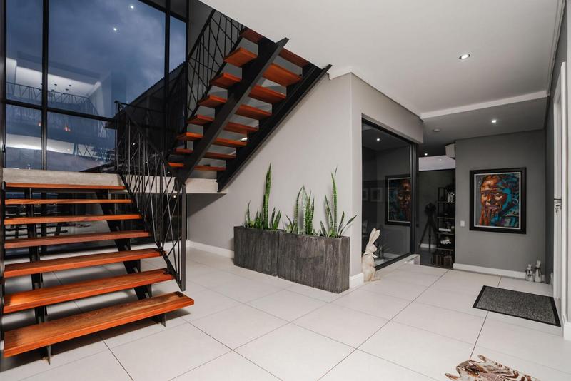 5 Bedroom Property for Sale in Midstream Ridge Gauteng