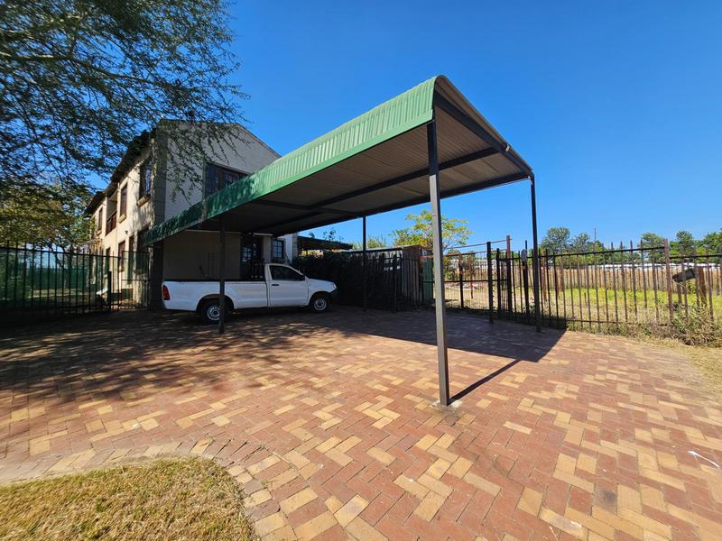 6 Bedroom Property for Sale in Muldersdrift Gauteng