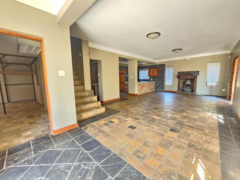 6 Bedroom Property for Sale in Muldersdrift Gauteng