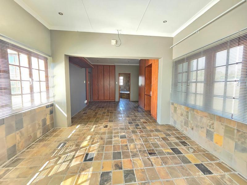 6 Bedroom Property for Sale in Muldersdrift Gauteng