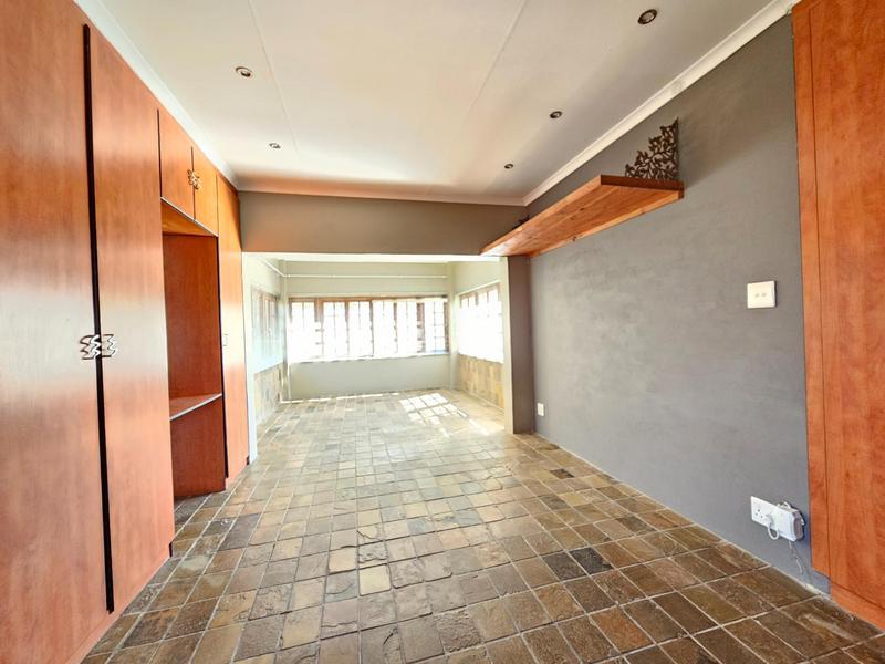 6 Bedroom Property for Sale in Muldersdrift Gauteng