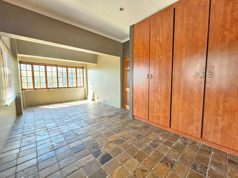 6 Bedroom Property for Sale in Muldersdrift Gauteng