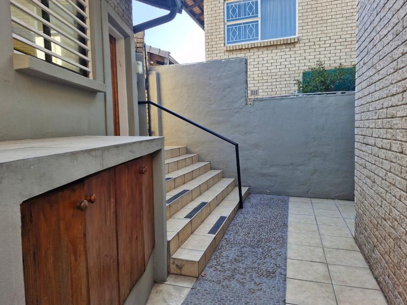 To Let 4 Bedroom Property for Rent in Bedfordview Gauteng