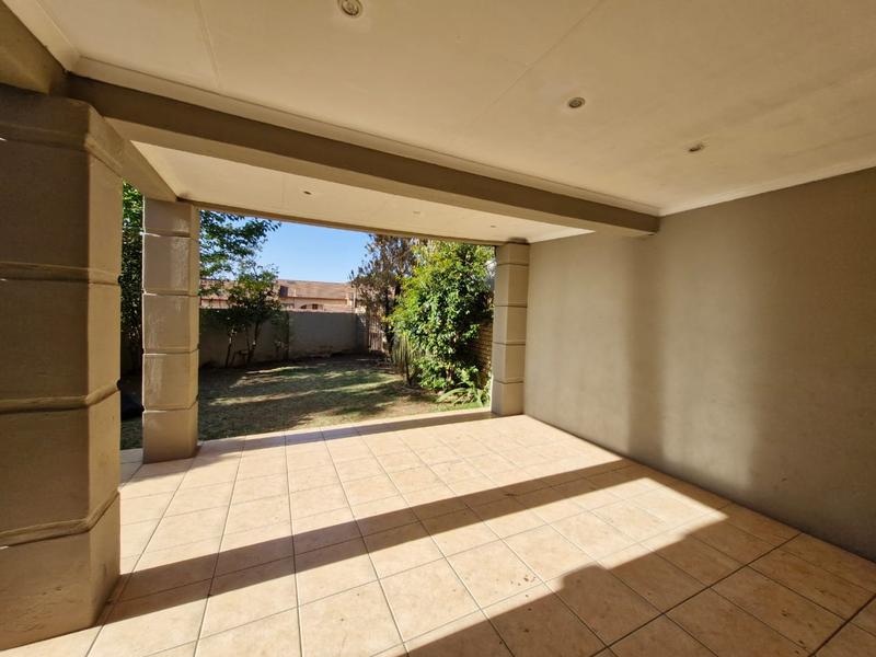 To Let 4 Bedroom Property for Rent in Bedfordview Gauteng