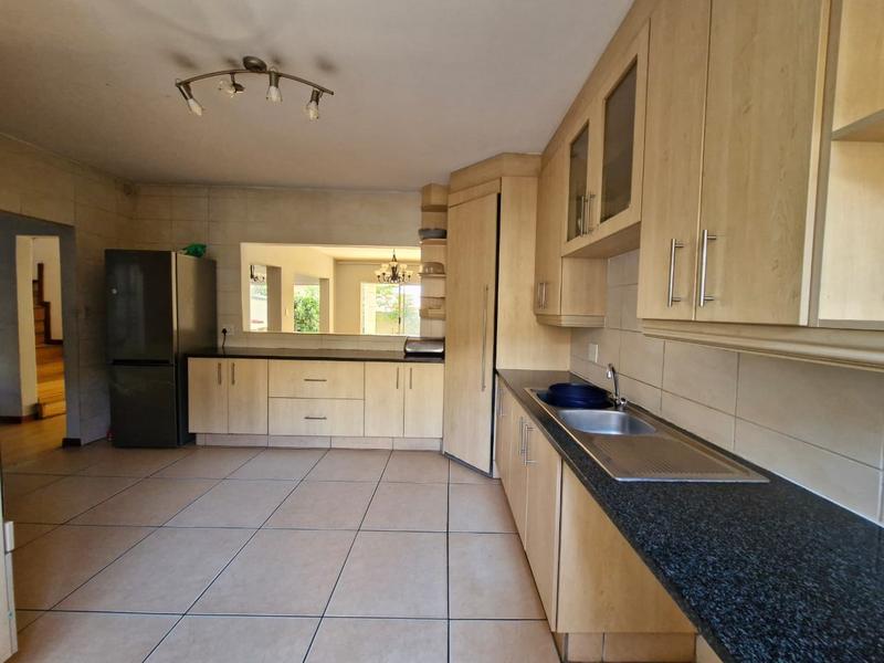 To Let 4 Bedroom Property for Rent in Bedfordview Gauteng