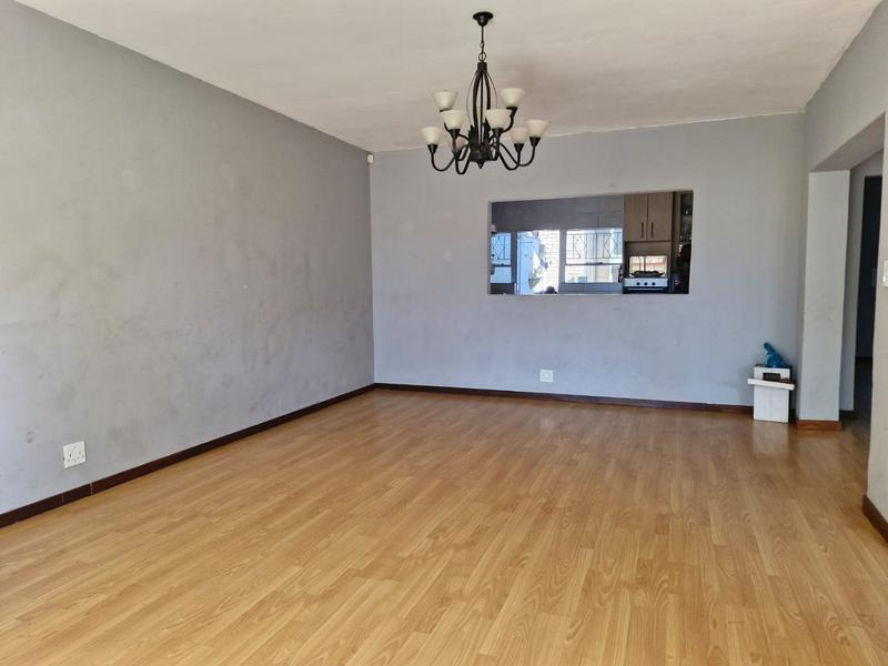 To Let 4 Bedroom Property for Rent in Bedfordview Gauteng